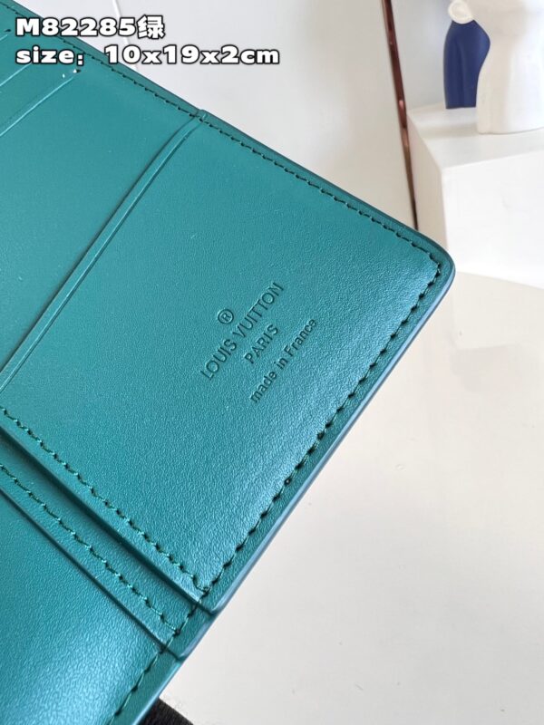Louis Vuitton Aerogram Brazza Wallet