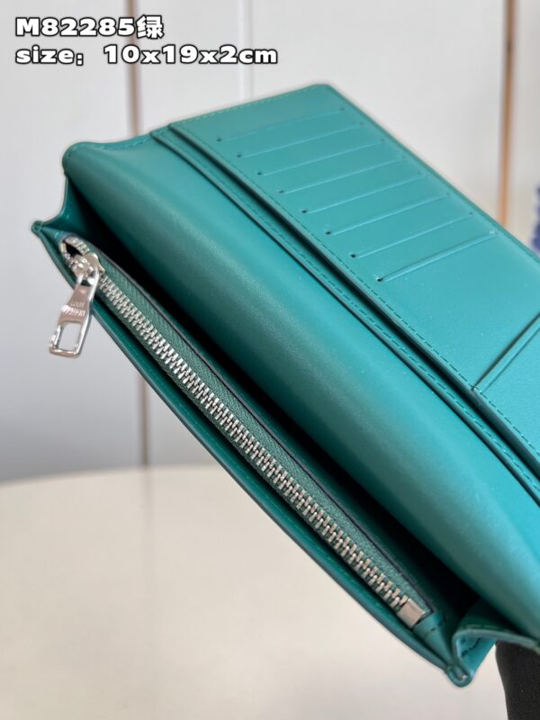 Louis Vuitton Aerogram Brazza Wallet