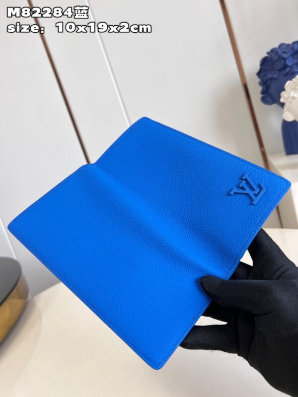 Louis Vuitton Aerogram Brazza Wallet