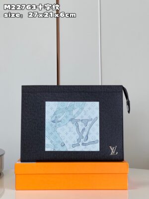 Louis Vuitton Pochette Voyage