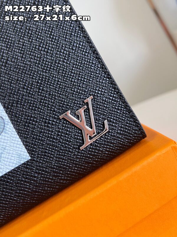 Louis Vuitton Pochette Voyage