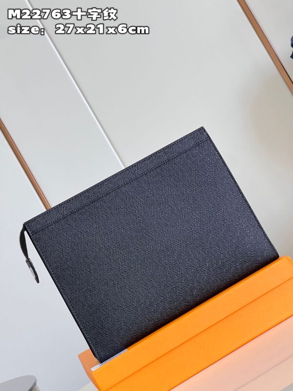 Louis Vuitton Pochette Voyage