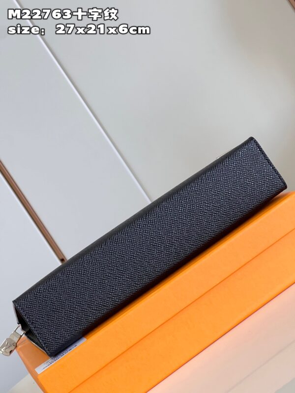 Louis Vuitton Pochette Voyage