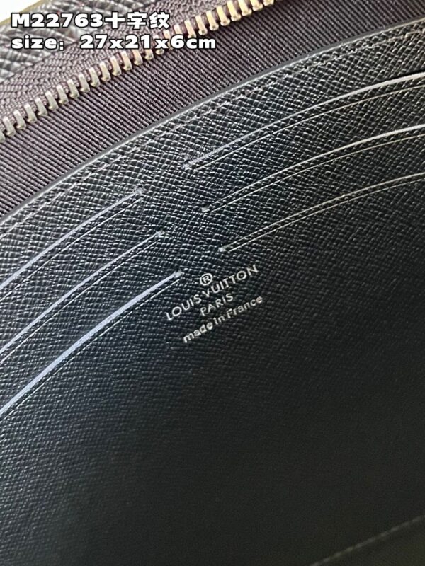 Louis Vuitton Pochette Voyage