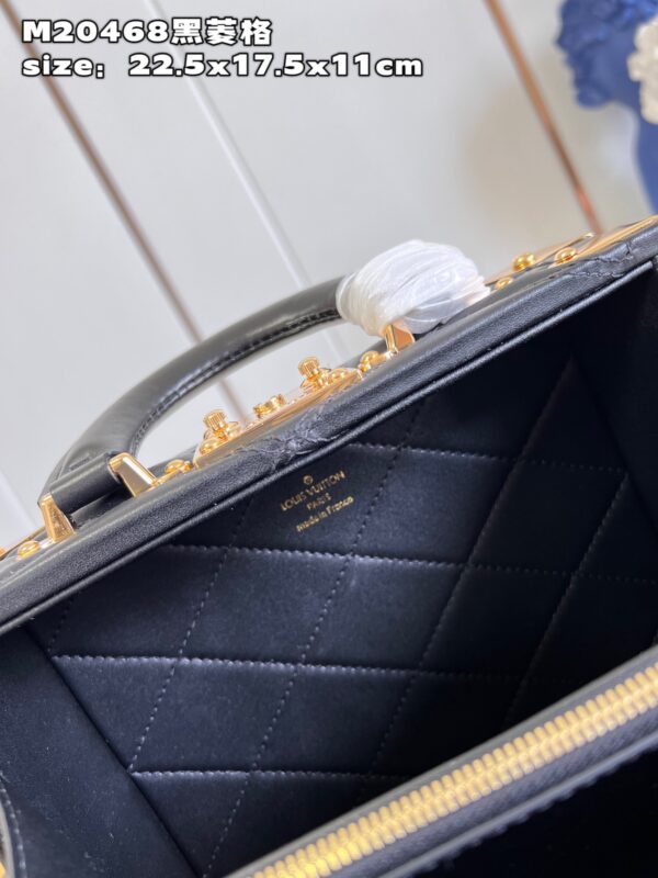 Louis Vuitton Petite Valise