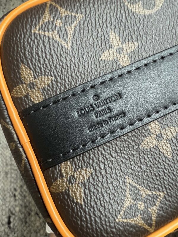Louis Vuitton Keepall Bandoulière 25