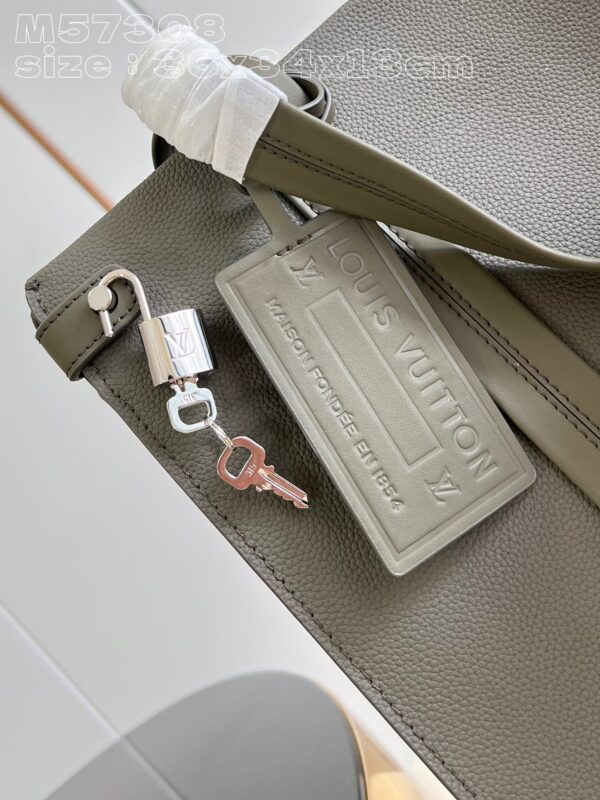 Louis Vuitton takeoff Tote