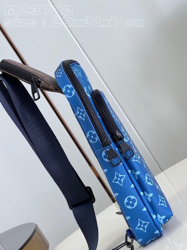 Louis Vuitton Avenue Slingbag NM