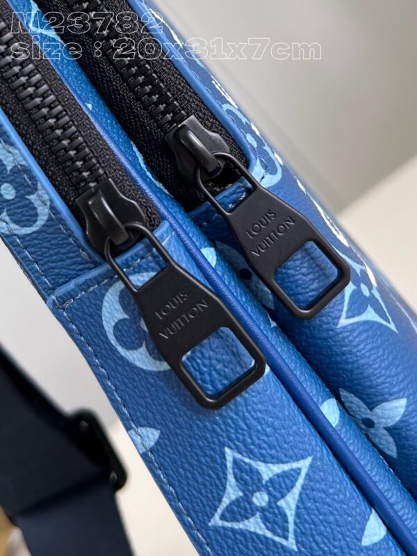 Louis Vuitton Avenue Slingbag NM