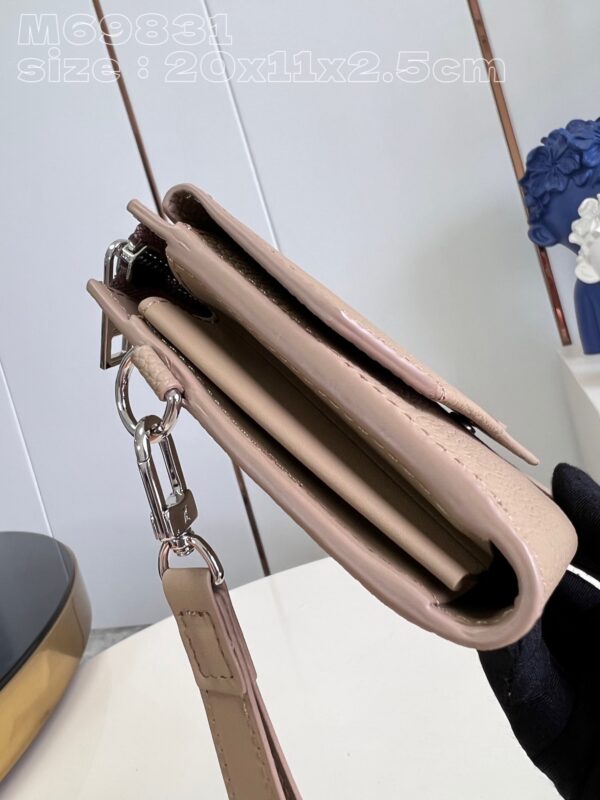 Louis Vuitton Aerogram