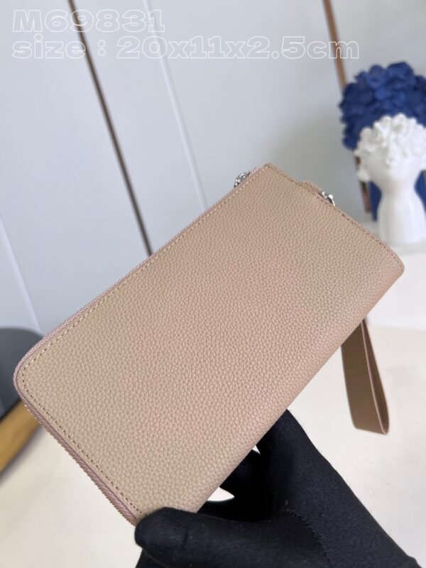 Louis Vuitton Aerogram