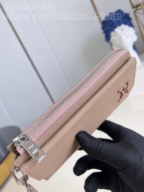 Louis Vuitton Aerogram