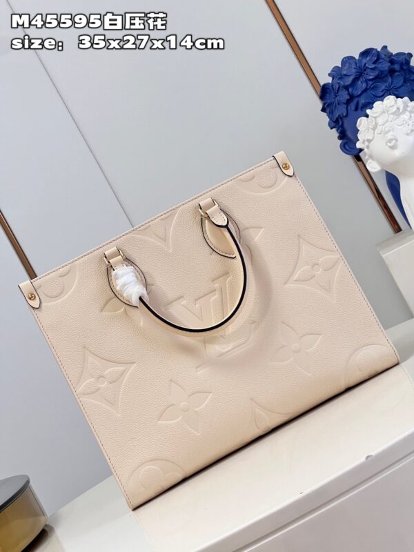 Louis Vuitton OnTheGo MM