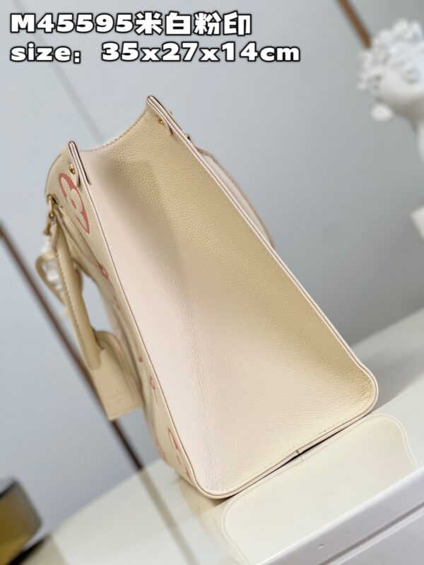 Louis Vuitton OnTheGo MM