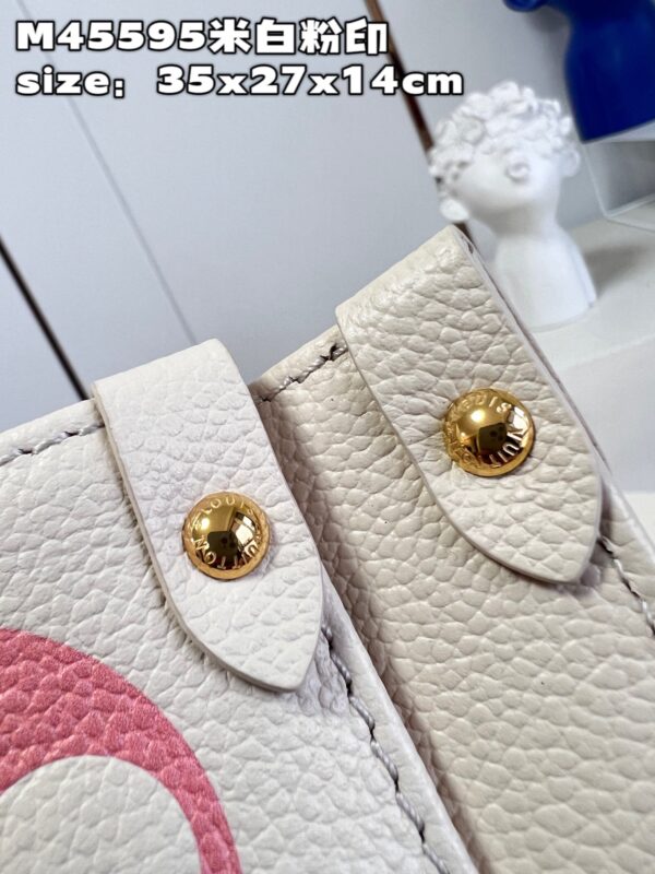 Louis Vuitton OnTheGo MM