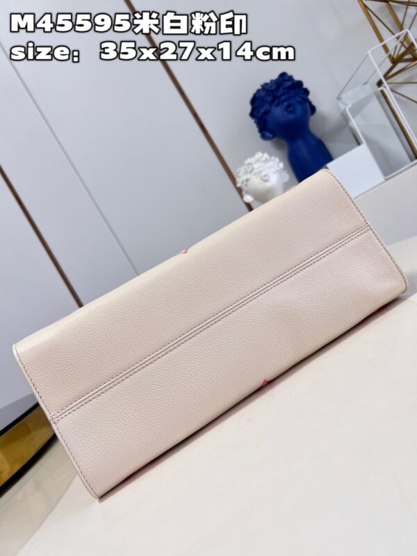 Louis Vuitton OnTheGo MM