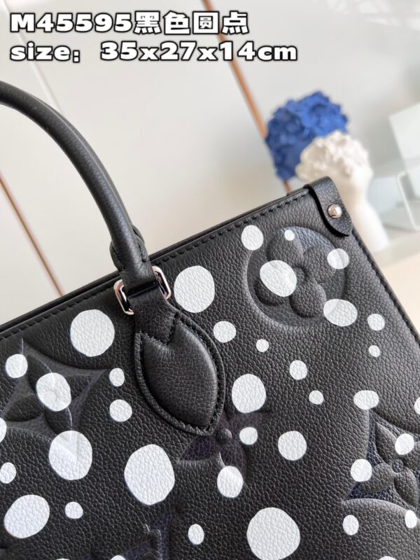 Louis Vuitton OnTheGo MM