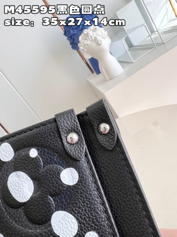 Louis Vuitton OnTheGo MM
