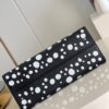 Louis Vuitton OnTheGo MM
