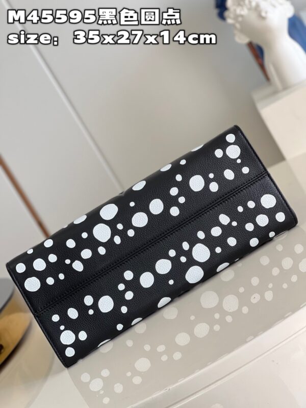 Louis Vuitton OnTheGo MM