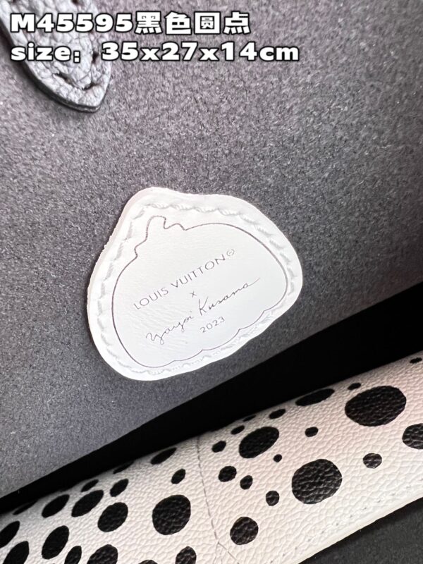Louis Vuitton OnTheGo MM