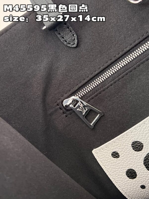 Louis Vuitton OnTheGo MM