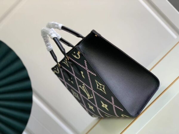 Louis Vuitton OnTheGo MM