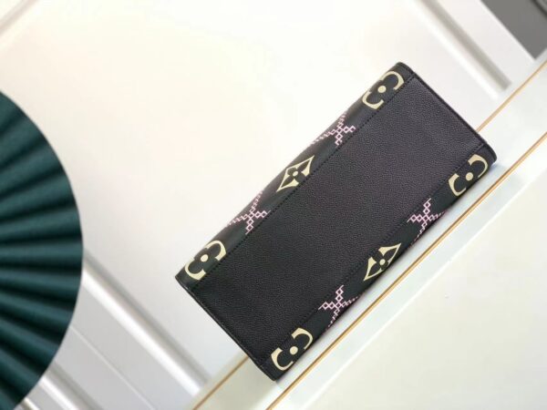 Louis Vuitton OnTheGo MM
