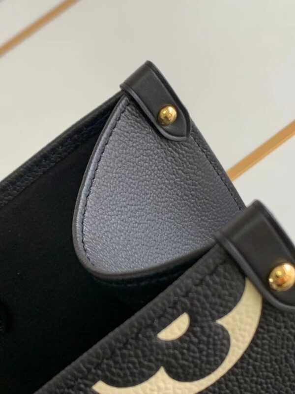 Louis Vuitton OnTheGo MM