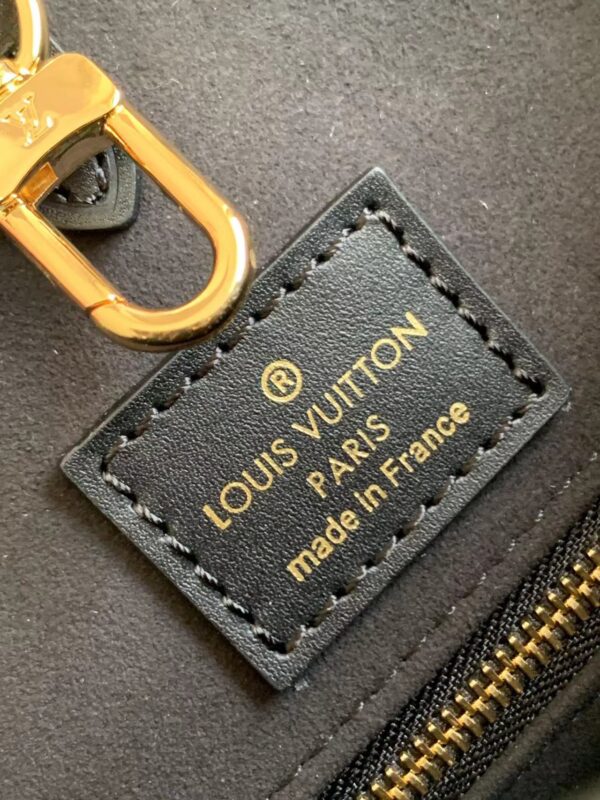 Louis Vuitton OnTheGo MM