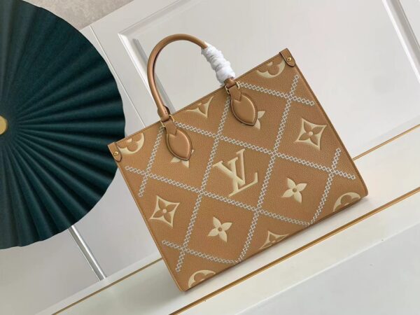 Louis Vuitton OnTheGo MM
