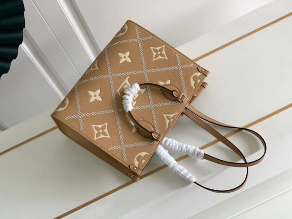 Louis Vuitton OnTheGo MM