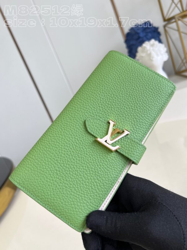 Louis Vuitton LV Vertical Wallet