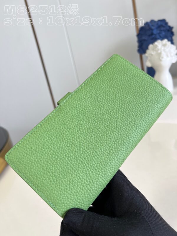 Louis Vuitton LV Vertical Wallet