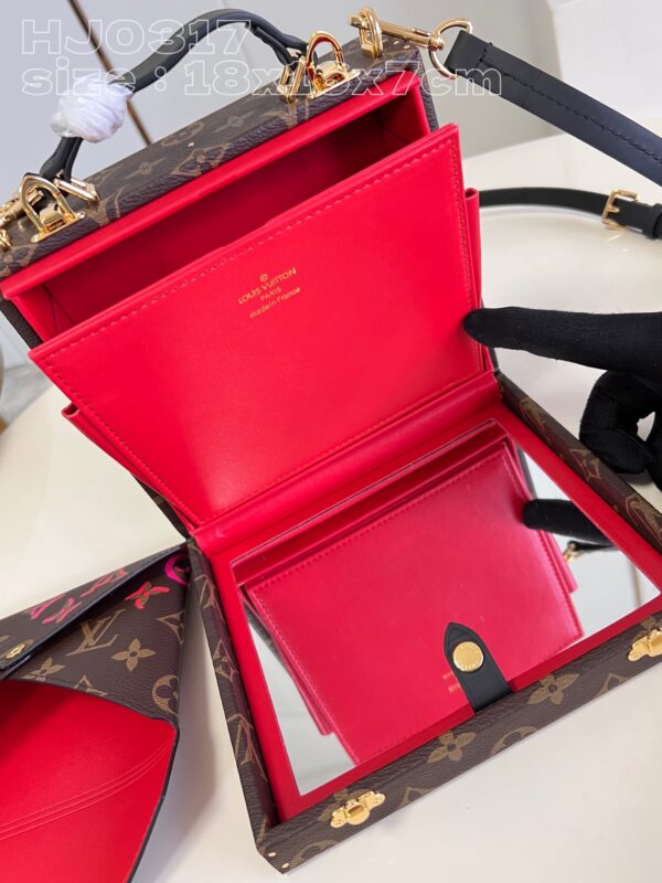 Louis Vuitton Mobile Box