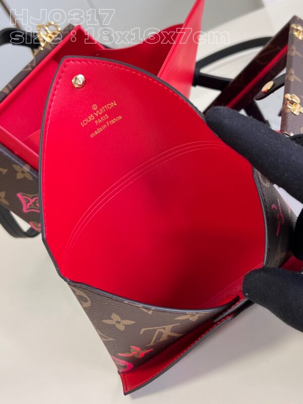 Louis Vuitton Mobile Box