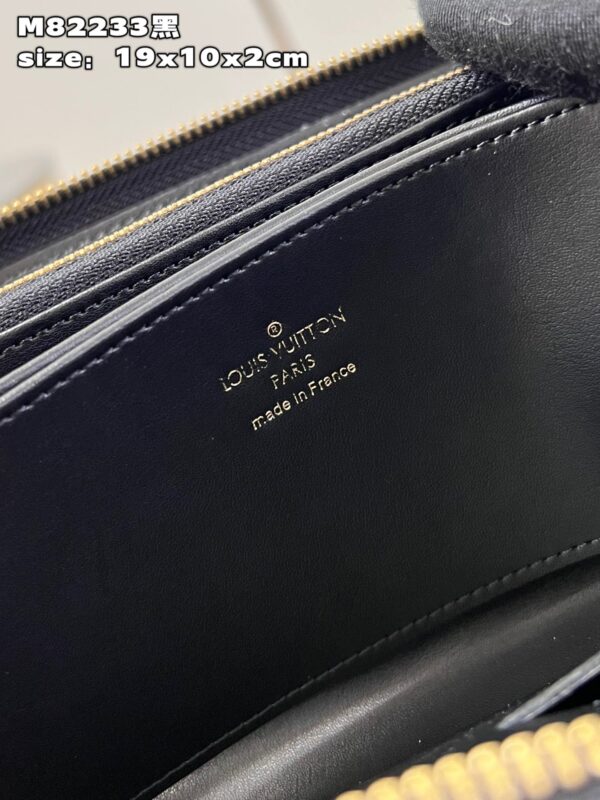 Louis Vuitton Zippy Wallet