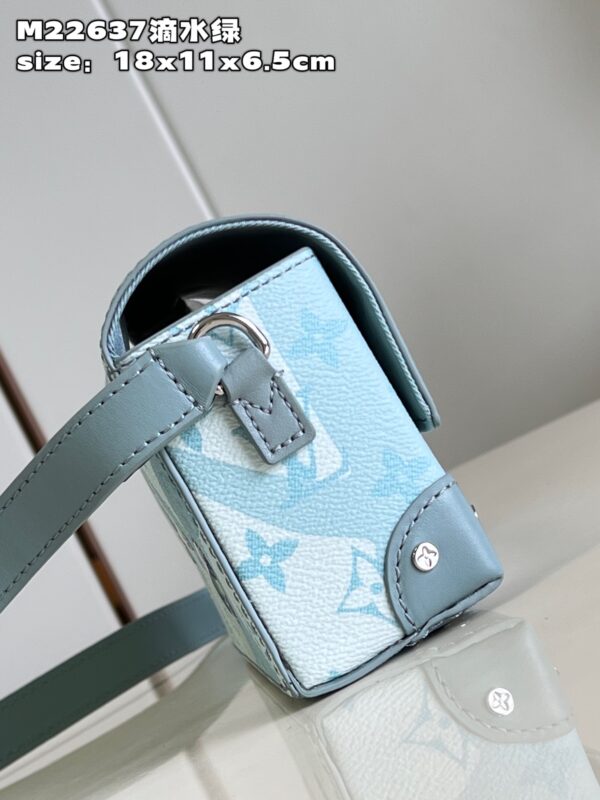 Louis Vuitton Steamer Wearable Wallet