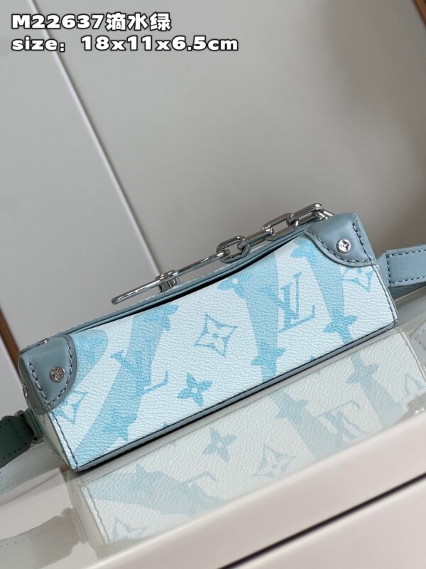 Louis Vuitton Steamer Wearable Wallet