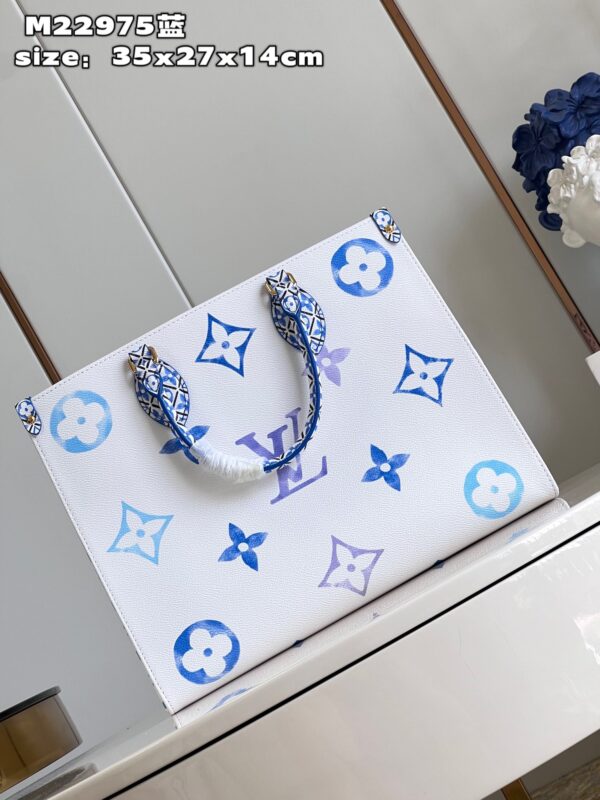 Louis Vuitton OnTheGo MM