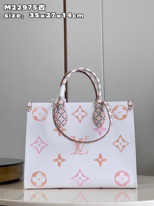 Louis Vuitton OnTheGo MM