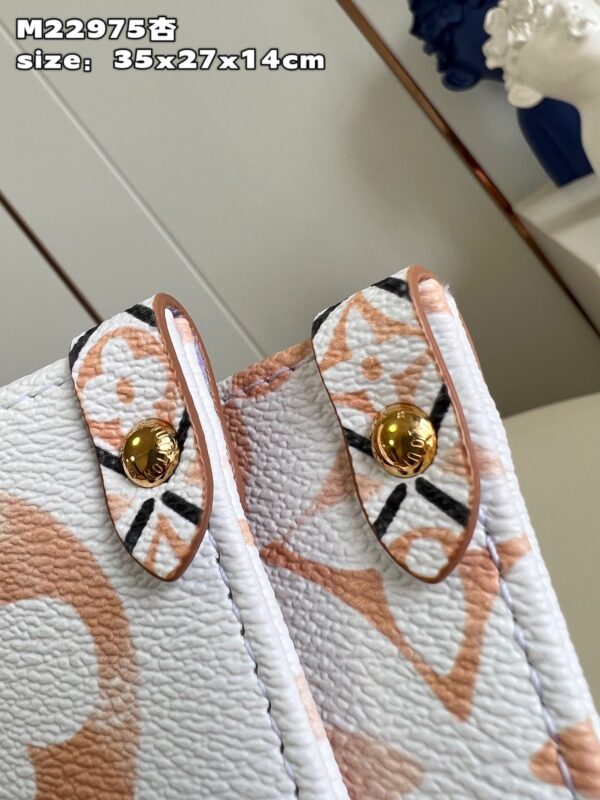 Louis Vuitton OnTheGo MM