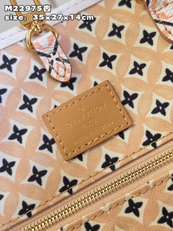 Louis Vuitton OnTheGo MM
