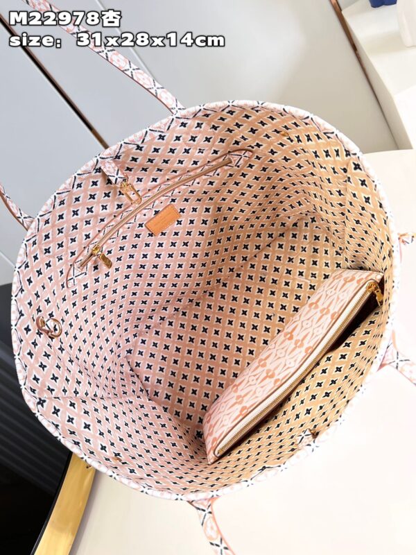Louis Vuitton Neverfull MM