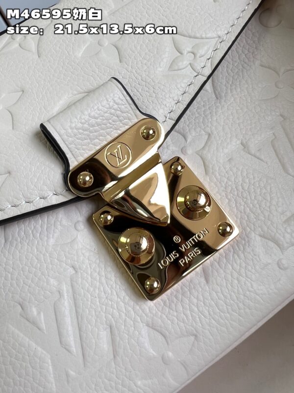 Louis Vuitton Pochette Métis East West