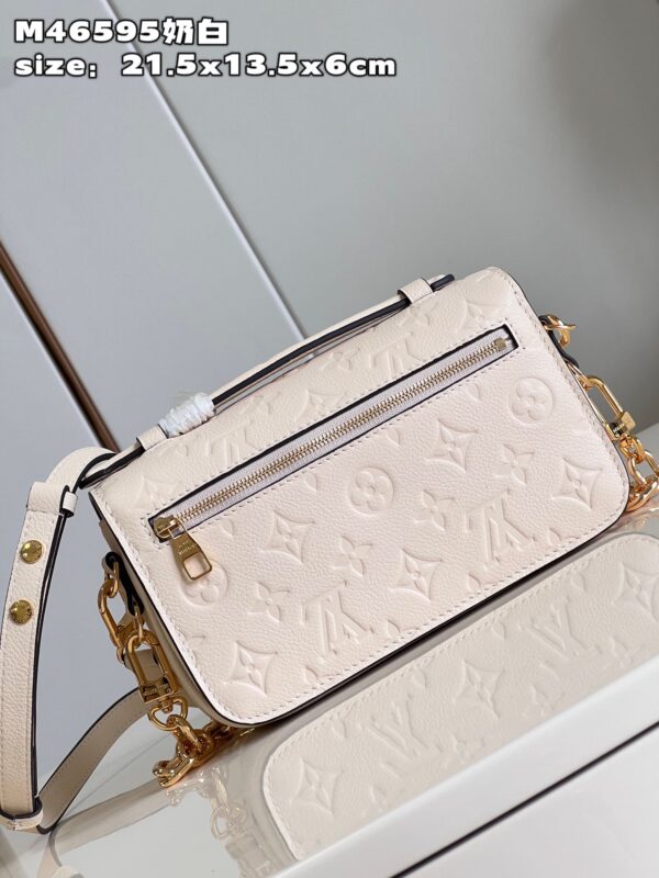 Louis Vuitton Pochette Métis East West