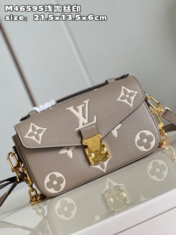 Louis Vuitton Pochette Métis East West