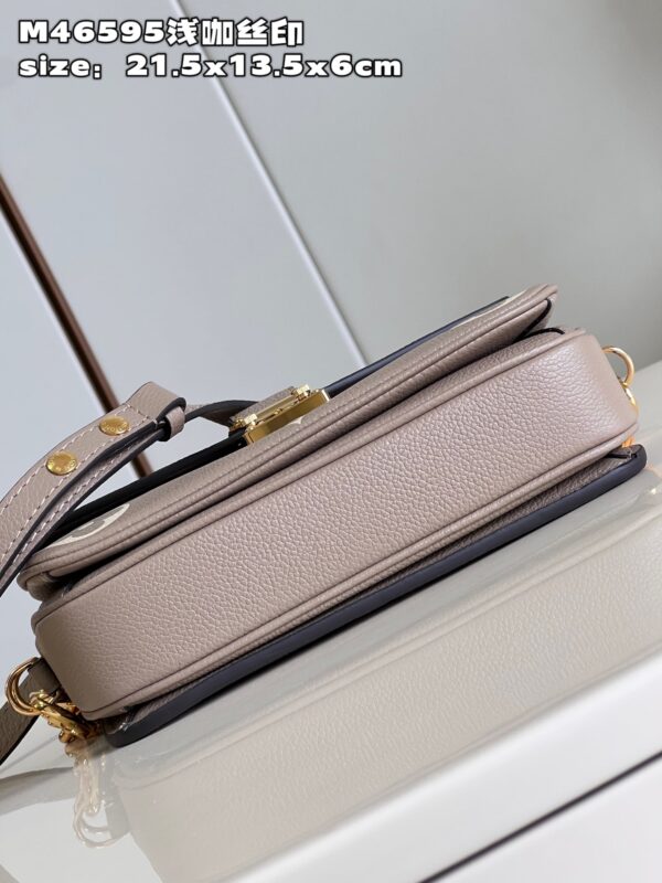 Louis Vuitton Pochette Métis East West
