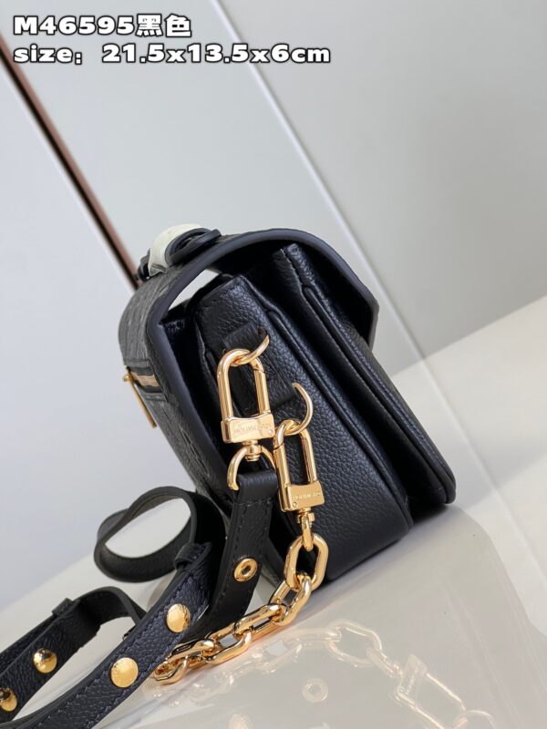 Louis Vuitton Pochette Métis East West