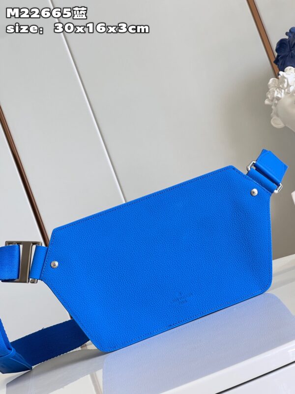 Louis Vuitton Takeoff Slingbag
